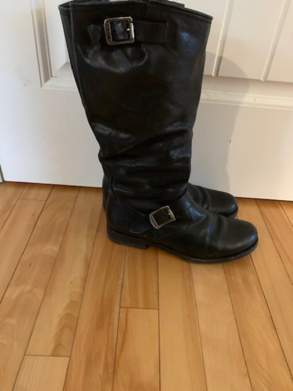 Frye boot - Picture 3 of 5